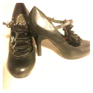 ⚡️💥Madden Girl bib heels ⚡️💥